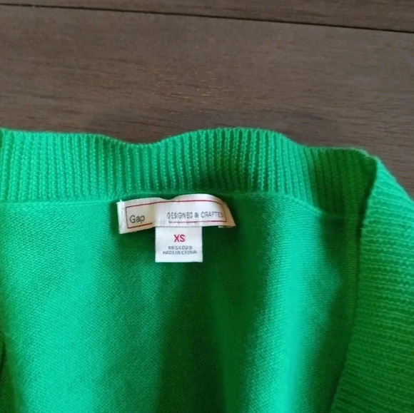 Gap like New Green Button-Up Cardigan. Size XS 100% Cotton - Picture 4 of 5